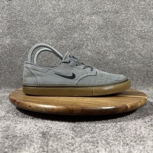 Nike SB Clutch 729826-007 Youth Size 6Y Gray Canvas Athletic Skate Shoes Used